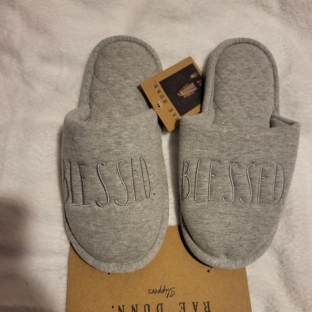 Rae Dunn BLESSED Slippers Size: Small 5-6